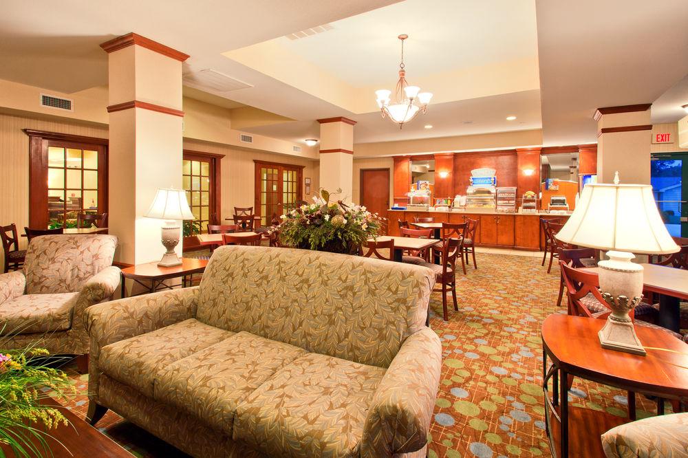 Holiday Inn Express & Suites - Enterprise By Ihg Екстериор снимка