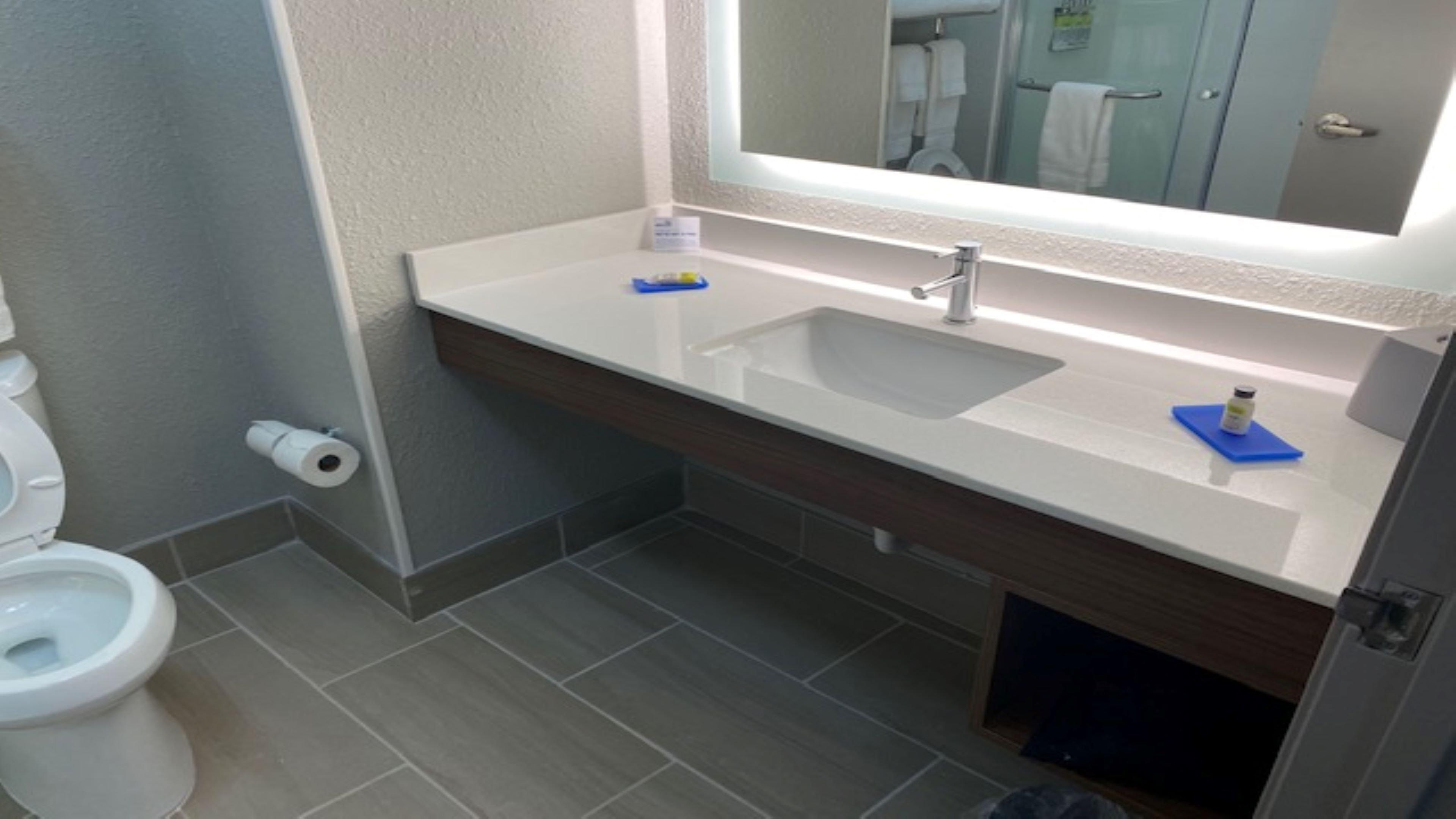 Holiday Inn Express & Suites - Enterprise By Ihg Екстериор снимка