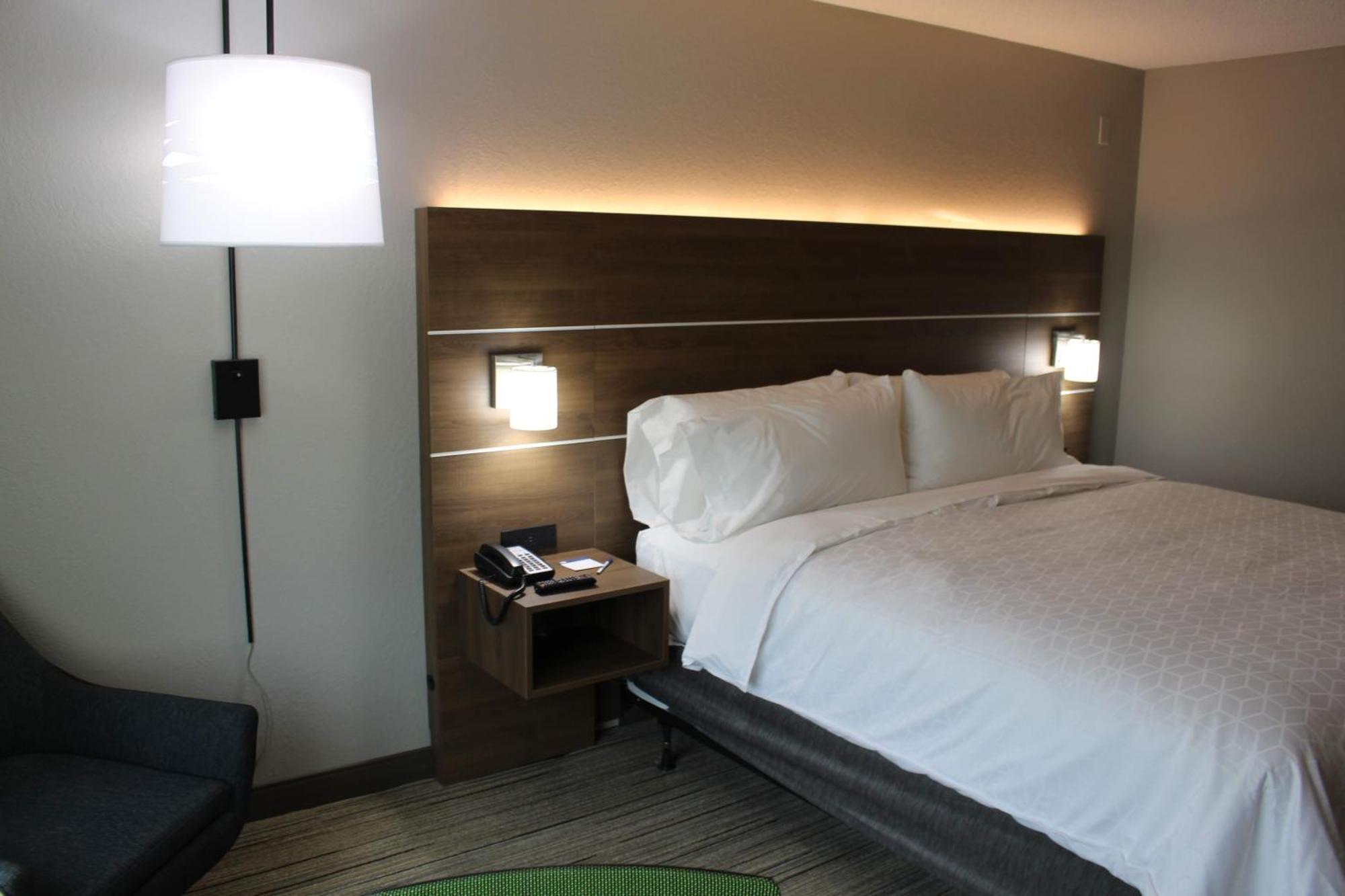 Holiday Inn Express & Suites - Enterprise By Ihg Екстериор снимка