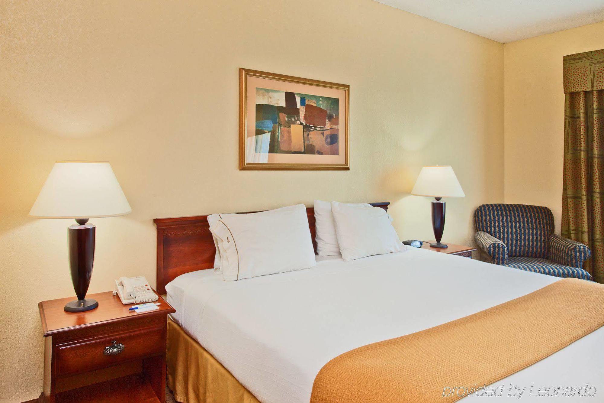 Holiday Inn Express & Suites - Enterprise By Ihg Стая снимка