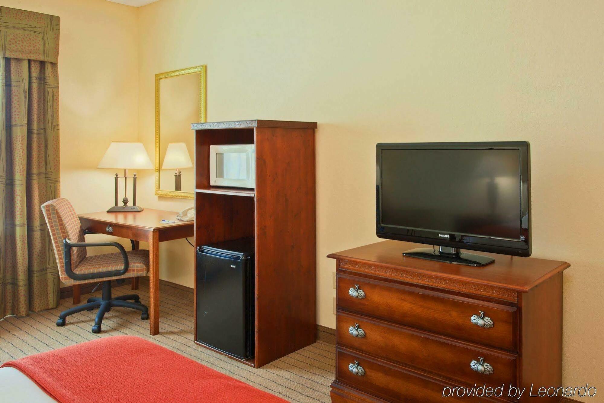 Holiday Inn Express & Suites - Enterprise By Ihg Стая снимка